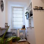 Domus Castroni Germanico לינה וארוחת בוקר